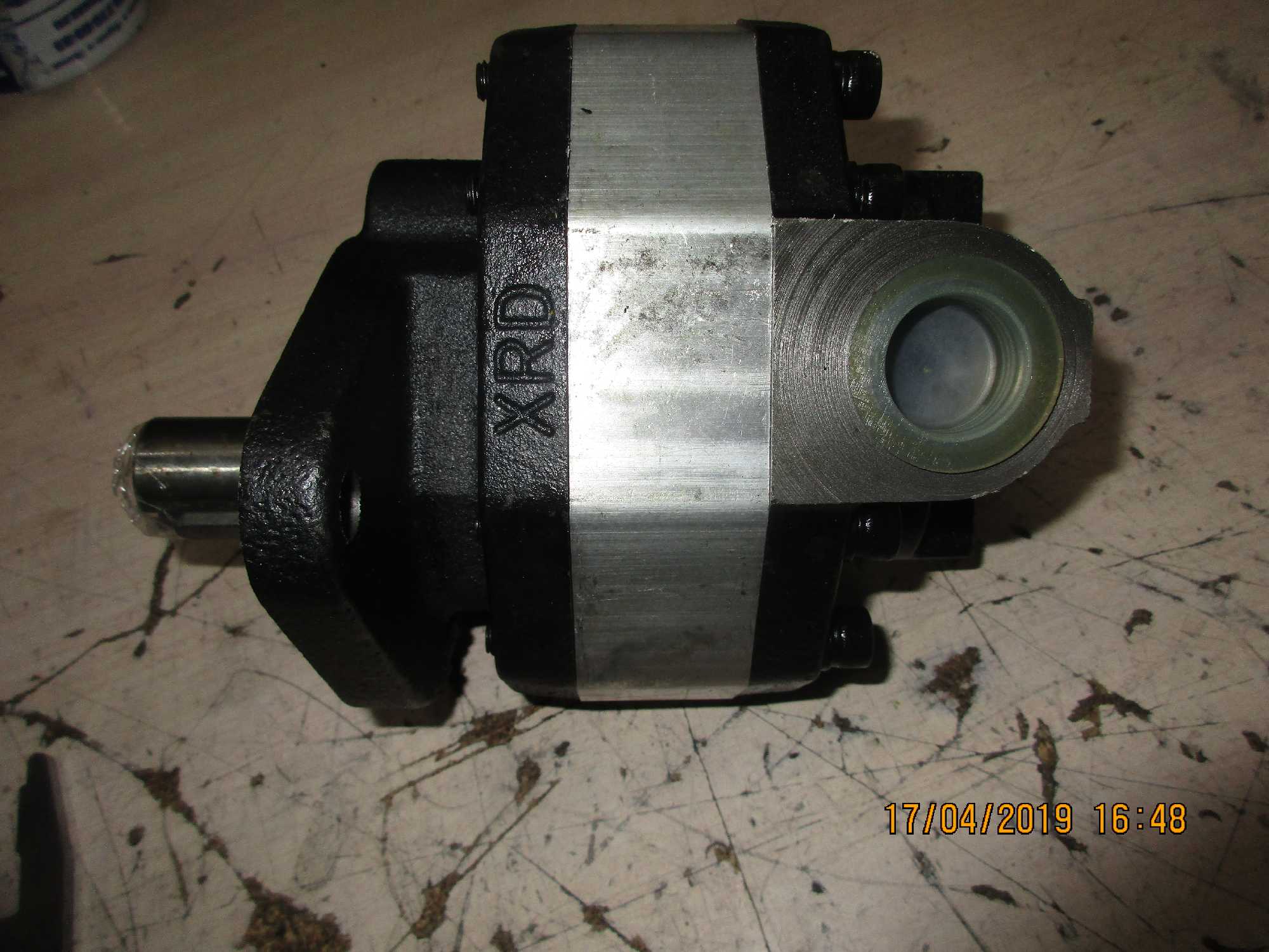 Насос КПП CB-FE31.5E-F1L1-2L вал 25мм,шпонка Насос КПП CB-FE31.5E-F1L1-2L вал 25мм,шпонка